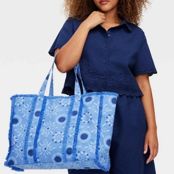 Roller Rabbit x Target Star Medallion Fringe Canvas Tote Bag Blue New With Tags - Picture 3 of 5